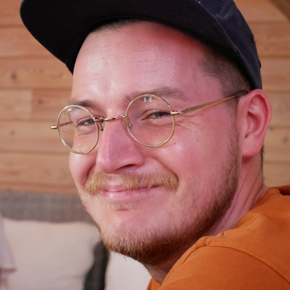 Meet your Posher, Jaron